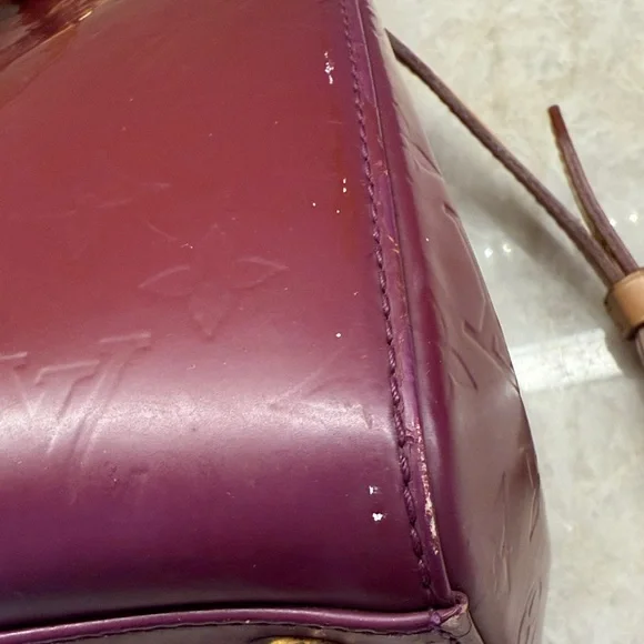 Louis Vuitton Authentic Vernis Brea Handbag with COA - Picture 11 of 15